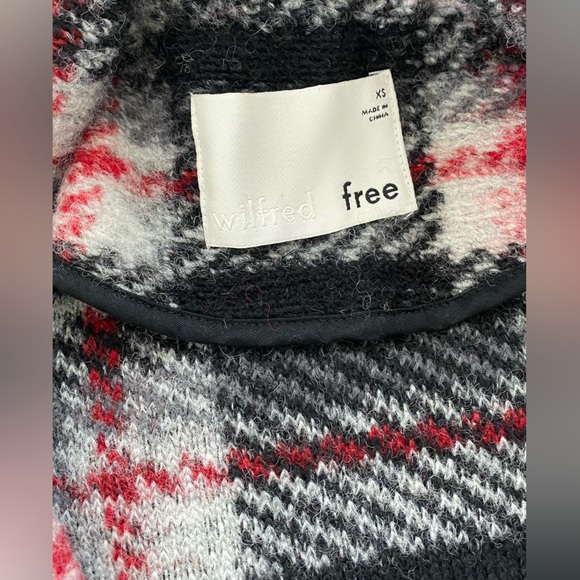 Aritzia Wilfred Free plaid jacket - Picture 4 of 5